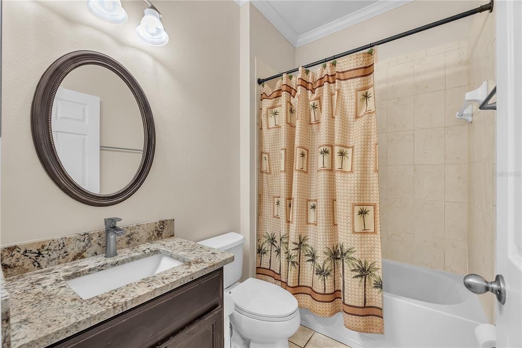 Activo con contrato: $489,900 (4 camas, 3 baños, 2340 Pies cuadrados)