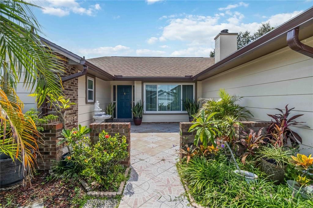 Activo con contrato: $455,000 (3 camas, 2 baños, 1604 Pies cuadrados)