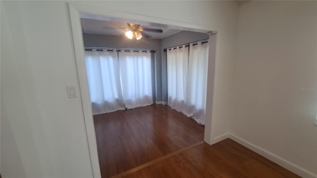 For Rent: $2,300 (3 beds, 2 baths, 1546 Square Feet)