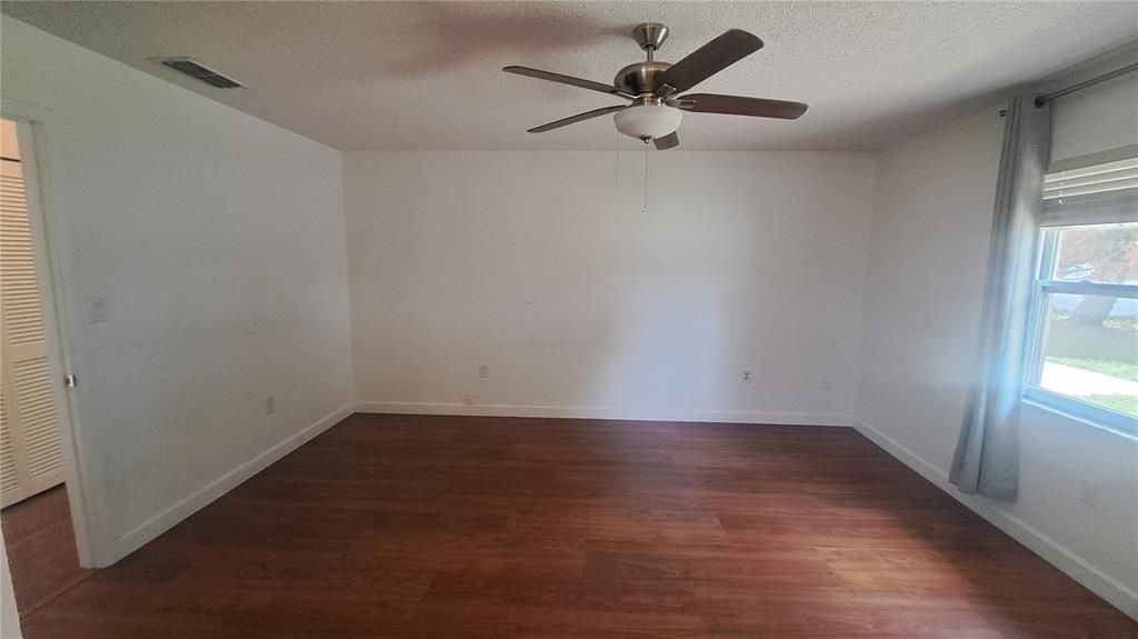 For Rent: $2,300 (3 beds, 2 baths, 1546 Square Feet)
