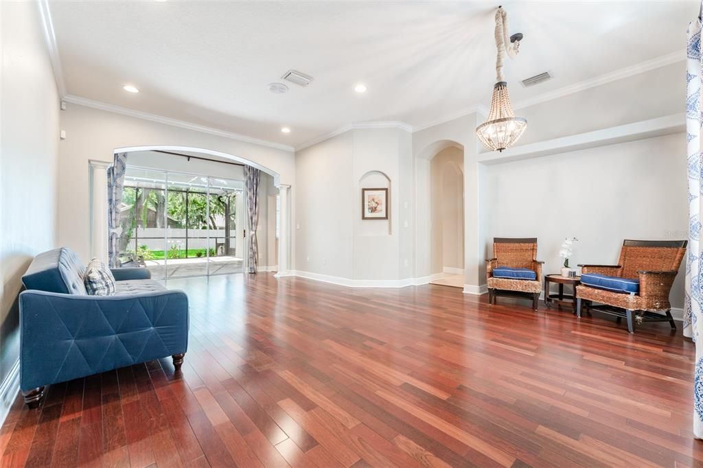 En Venta: $699,900 (5 camas, 4 baños, 2906 Pies cuadrados)