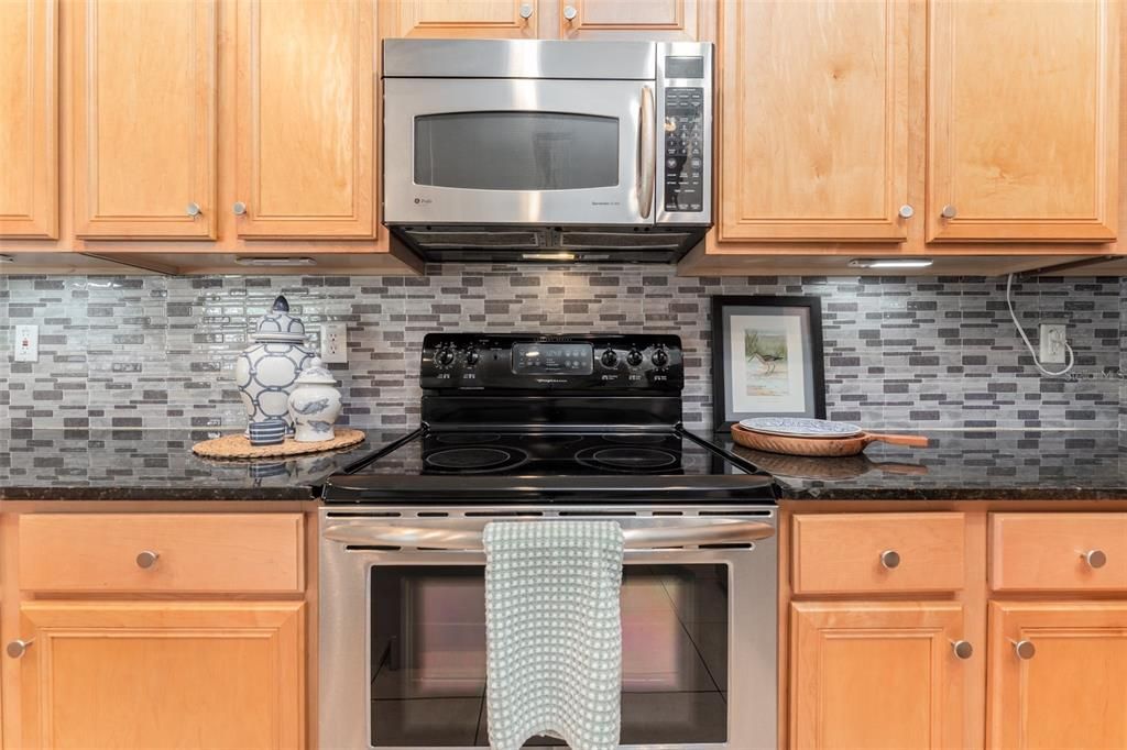 En Venta: $699,900 (5 camas, 4 baños, 2906 Pies cuadrados)