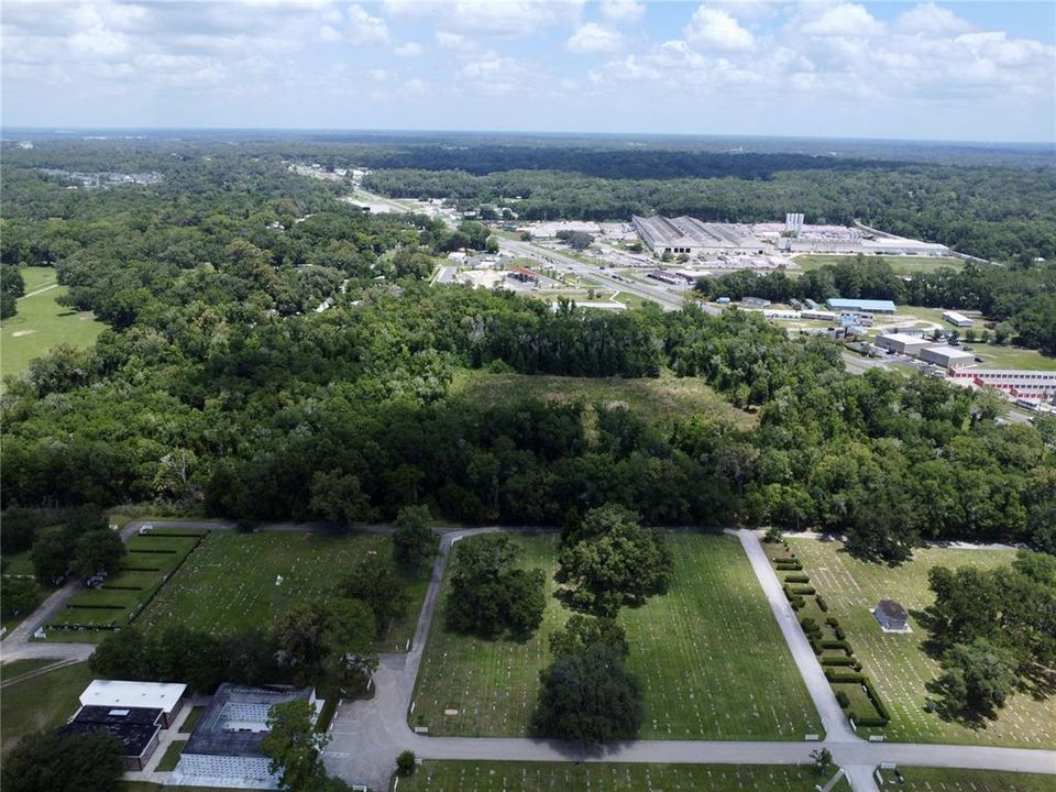 На продажу: $3,500,000 (23.26 acres)