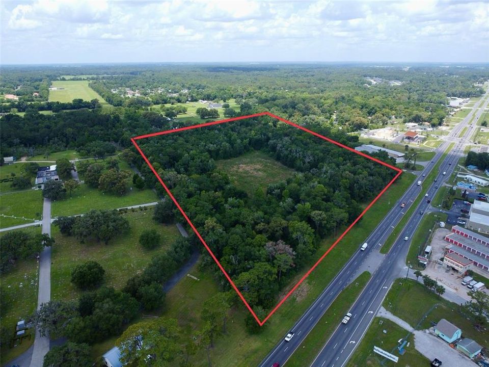На продажу: $3,500,000 (23.26 acres)