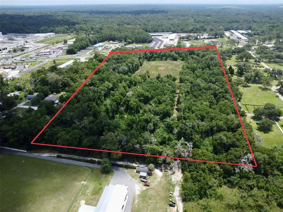 На продажу: $3,500,000 (23.26 acres)