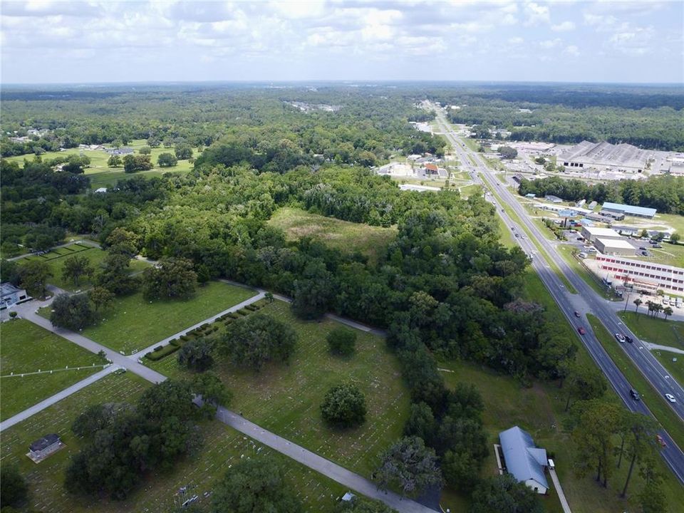 На продажу: $3,500,000 (23.26 acres)