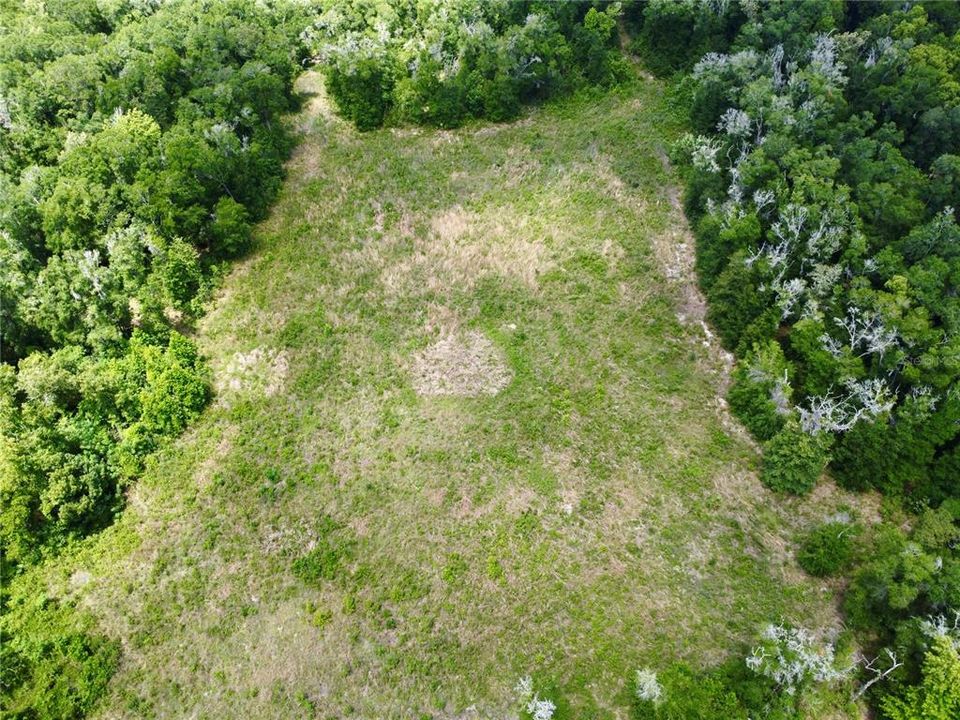 На продажу: $3,500,000 (23.26 acres)