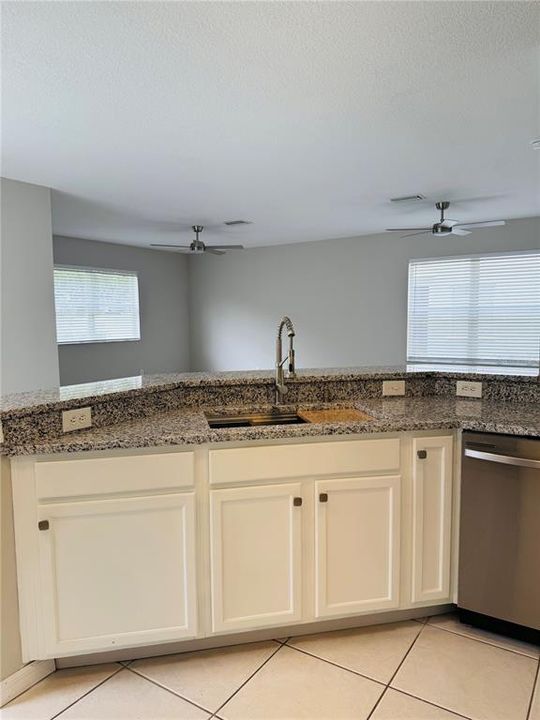 For Sale: $399,000 (3 beds, 2 baths, 1704 Square Feet)