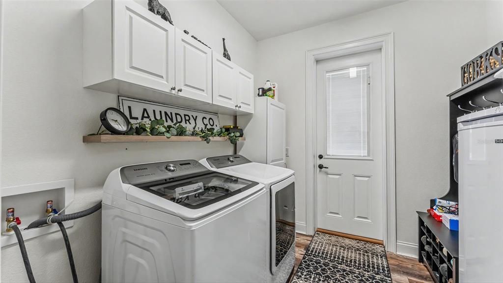 For Sale: $589,000 (3 beds, 2 baths, 2080 Square Feet)