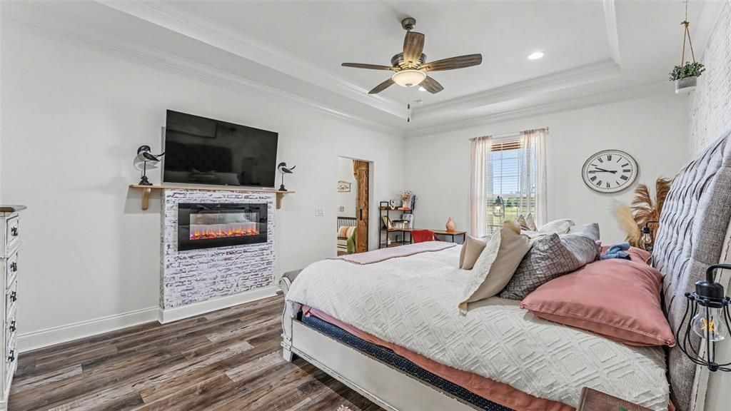 For Sale: $589,000 (3 beds, 2 baths, 2080 Square Feet)