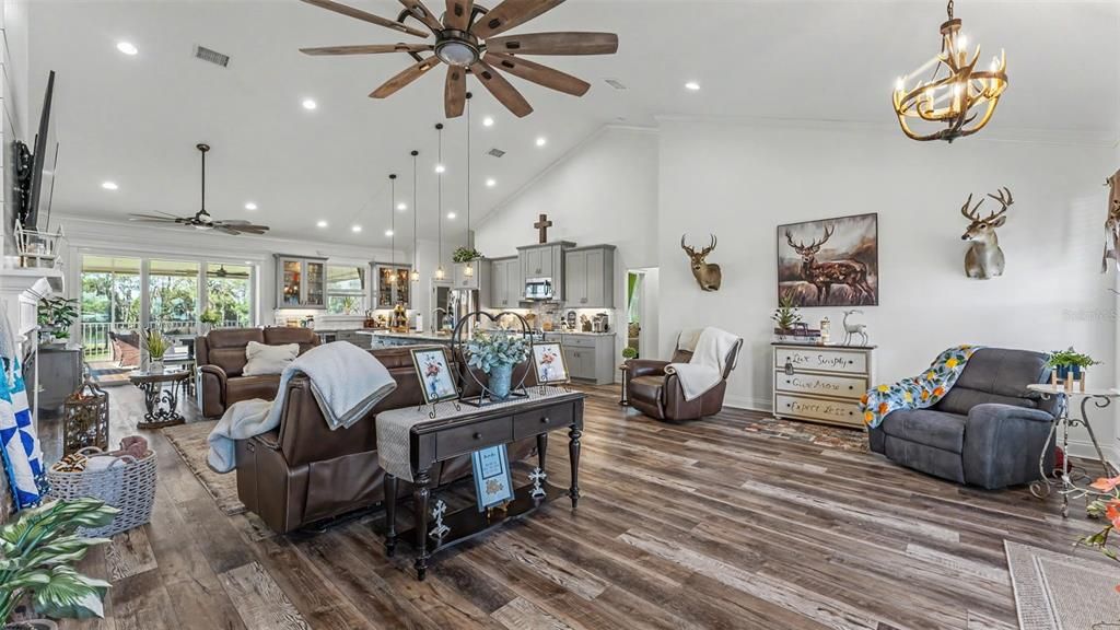 For Sale: $589,000 (3 beds, 2 baths, 2080 Square Feet)