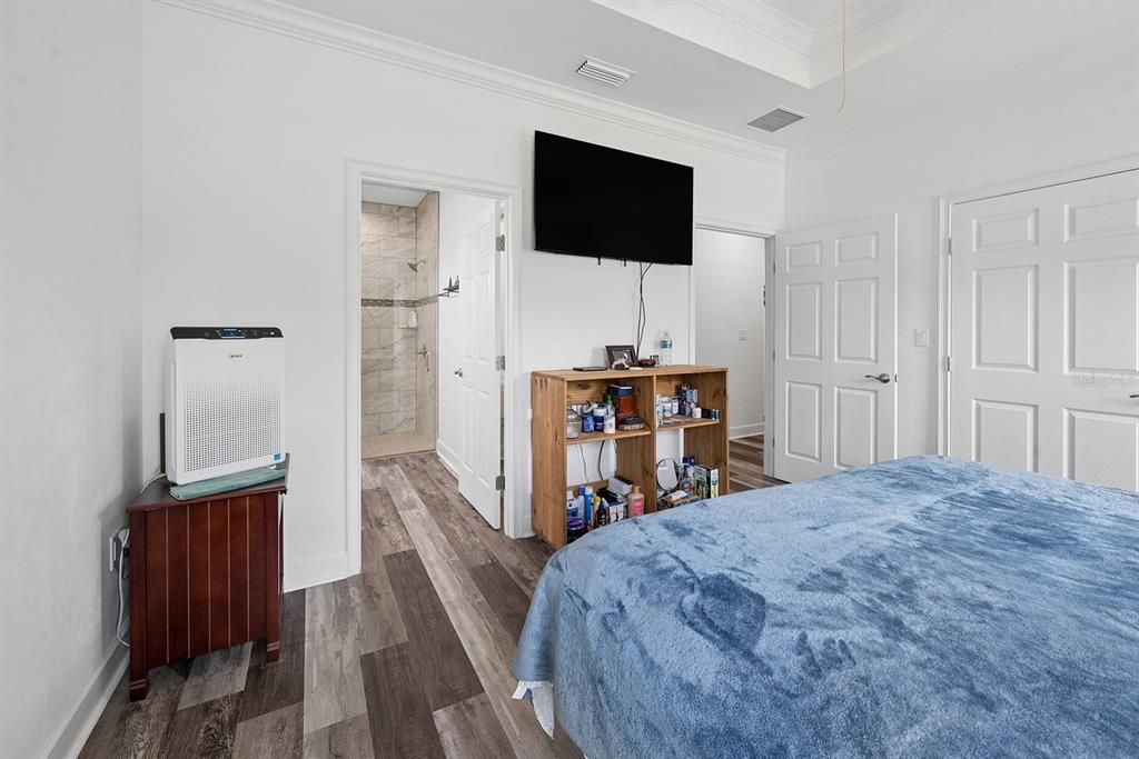 For Sale: $345,500 (3 beds, 2 baths, 1395 Square Feet)