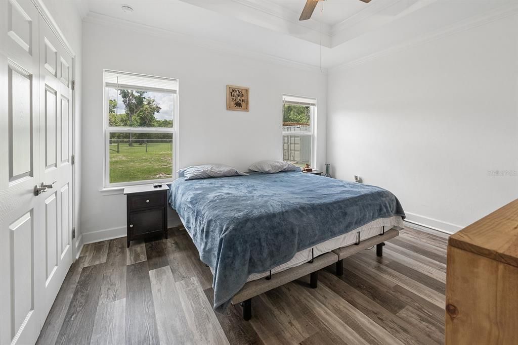 For Sale: $345,500 (3 beds, 2 baths, 1395 Square Feet)