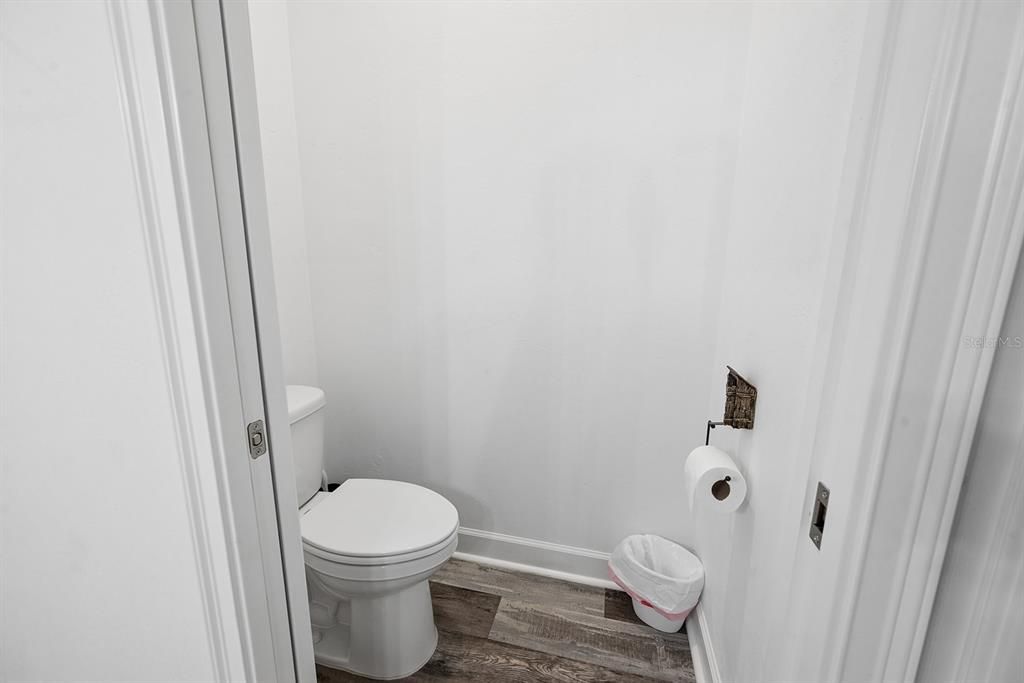 For Sale: $345,500 (3 beds, 2 baths, 1395 Square Feet)