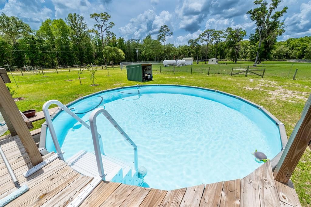 For Sale: $345,500 (3 beds, 2 baths, 1395 Square Feet)