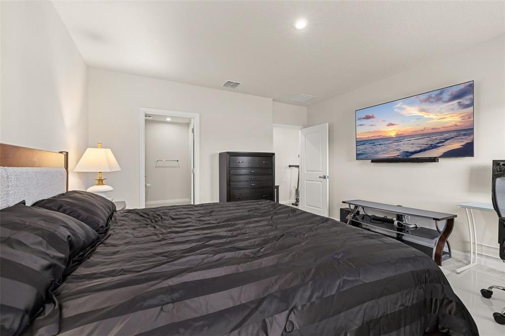 For Sale: $295,000 (3 beds, 2 baths, 1452 Square Feet)