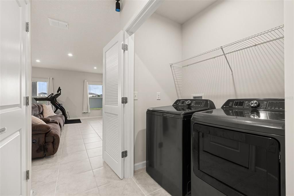 For Sale: $295,000 (3 beds, 2 baths, 1452 Square Feet)