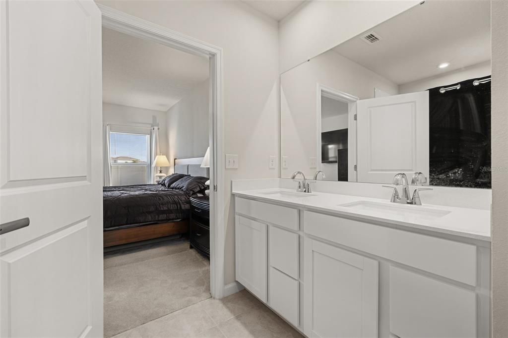 For Sale: $295,000 (3 beds, 2 baths, 1452 Square Feet)