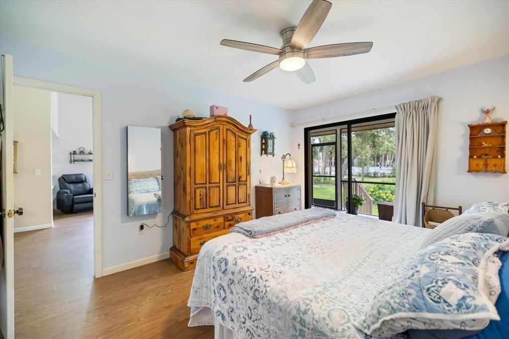 For Sale: $275,000 (3 beds, 2 baths, 1244 Square Feet)