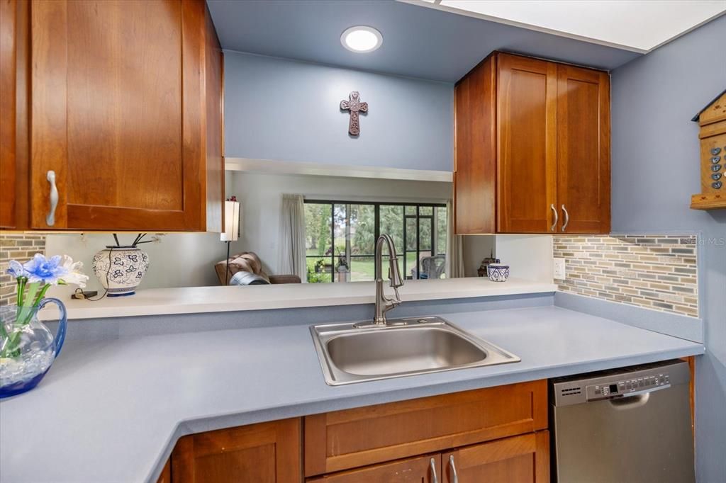 For Sale: $275,000 (3 beds, 2 baths, 1244 Square Feet)