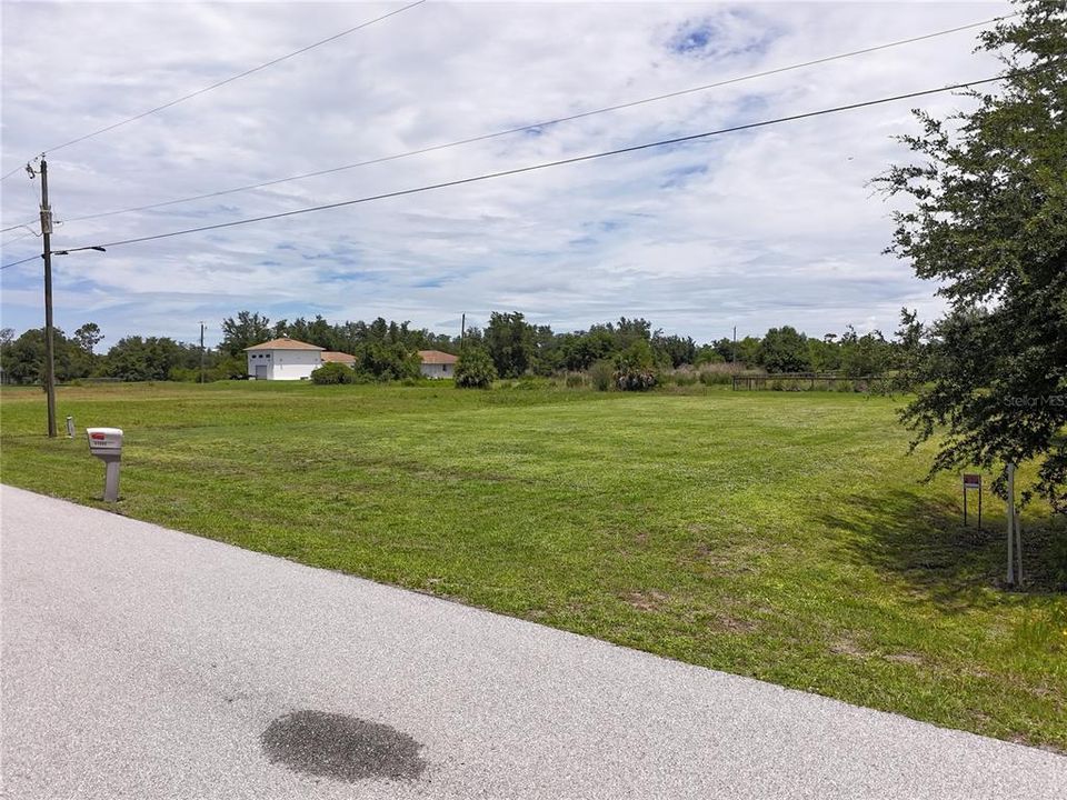 For Sale: $40,000 (0.40 acres)