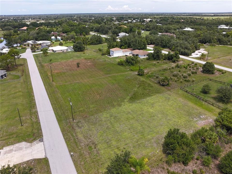 For Sale: $40,000 (0.40 acres)
