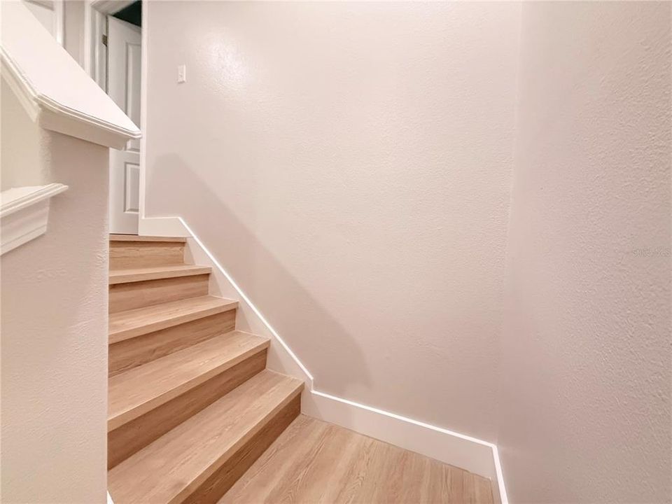 En Venta: $510,000 (4 camas, 2 baños, 2439 Pies cuadrados)
