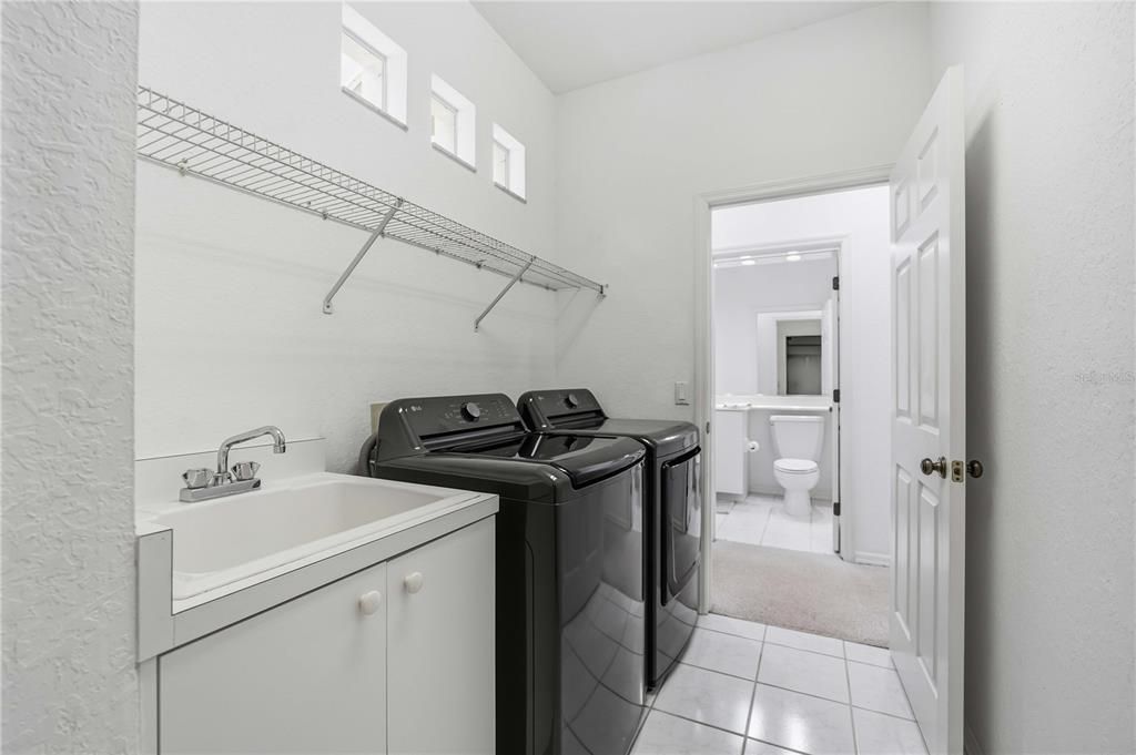 En Venta: $562,000 (3 camas, 2 baños, 1735 Pies cuadrados)