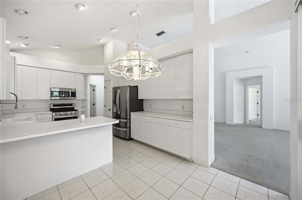 En Venta: $562,000 (3 camas, 2 baños, 1735 Pies cuadrados)
