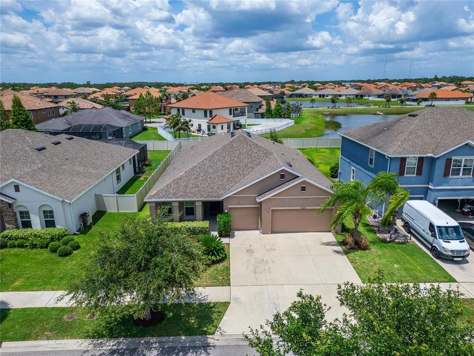 For Sale: $495,000 (4 beds, 3 baths, 2528 Square Feet)