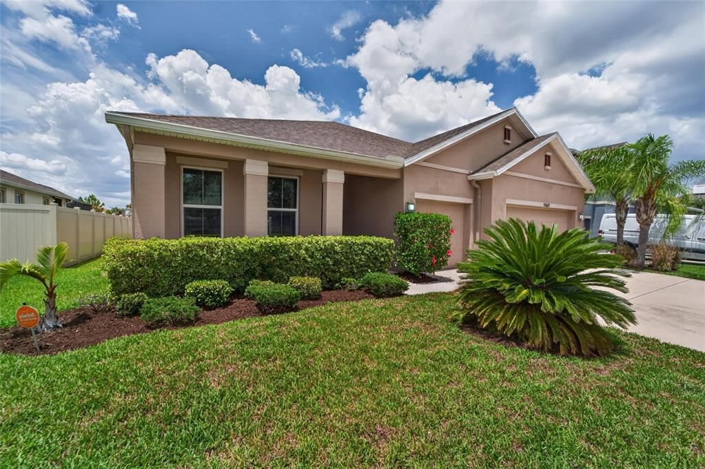 For Sale: $495,000 (4 beds, 3 baths, 2528 Square Feet)
