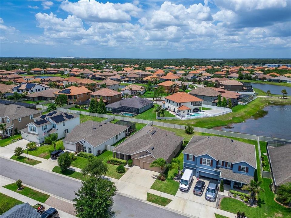 For Sale: $495,000 (4 beds, 3 baths, 2528 Square Feet)