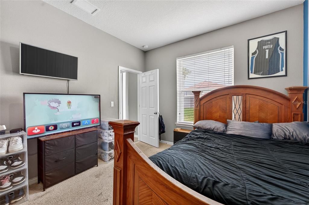 For Sale: $495,000 (4 beds, 3 baths, 2528 Square Feet)