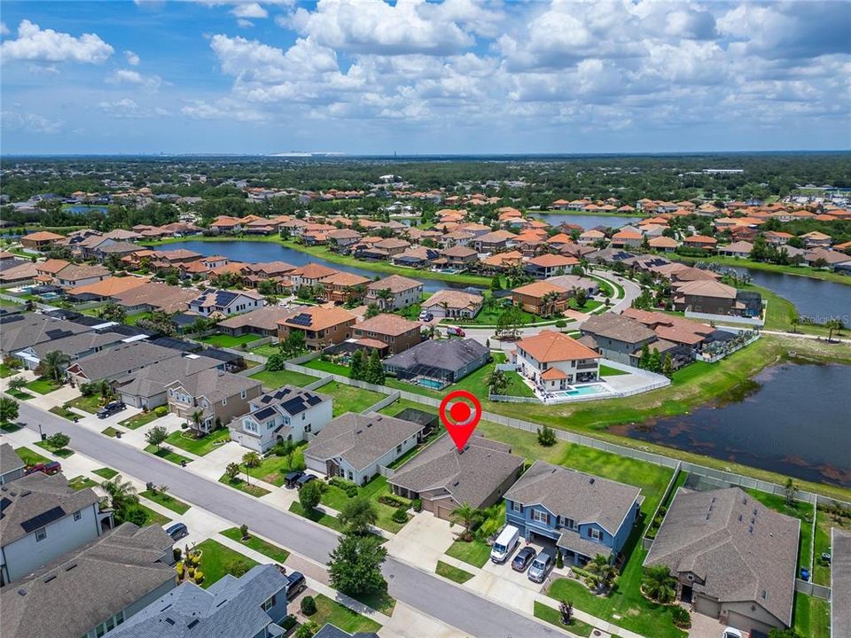 For Sale: $495,000 (4 beds, 3 baths, 2528 Square Feet)