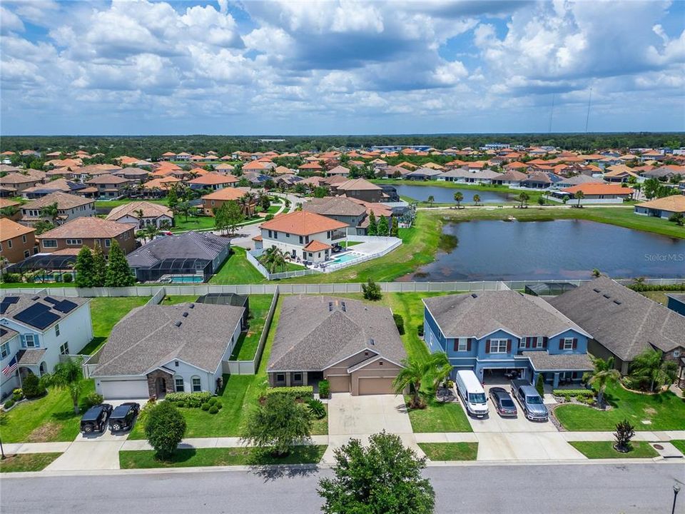 For Sale: $495,000 (4 beds, 3 baths, 2528 Square Feet)