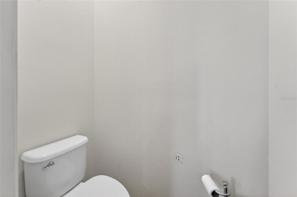 For Sale: $495,000 (4 beds, 3 baths, 2528 Square Feet)