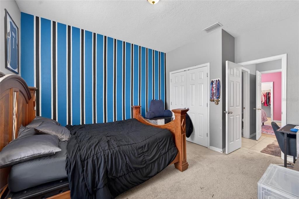 For Sale: $495,000 (4 beds, 3 baths, 2528 Square Feet)