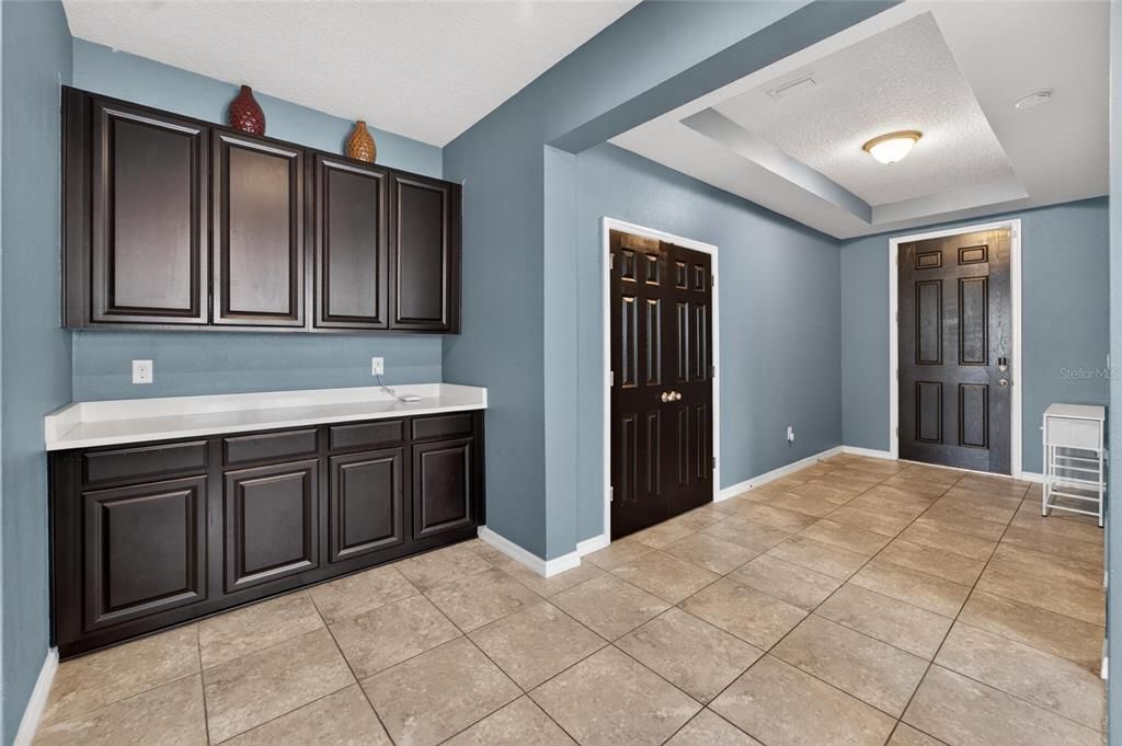 For Sale: $495,000 (4 beds, 3 baths, 2528 Square Feet)