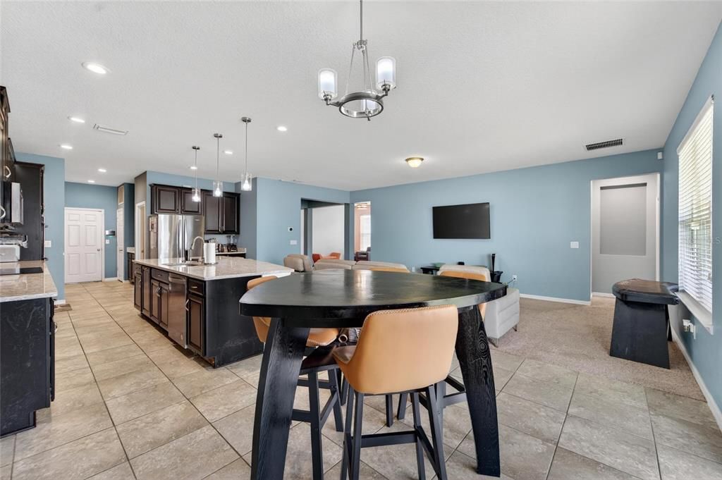 For Sale: $495,000 (4 beds, 3 baths, 2528 Square Feet)
