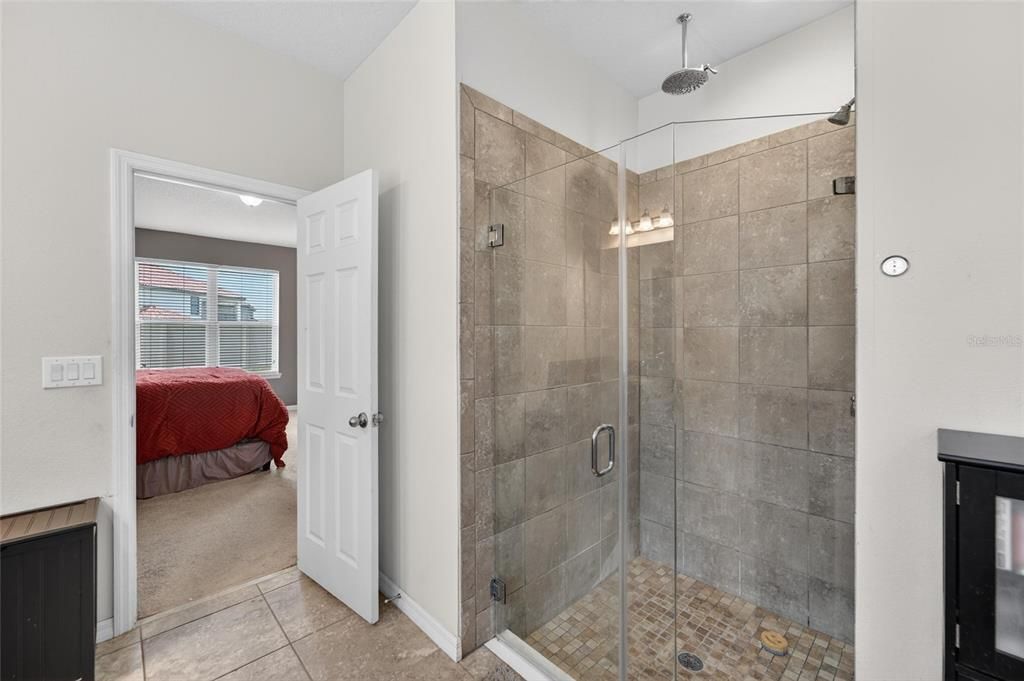 For Sale: $495,000 (4 beds, 3 baths, 2528 Square Feet)