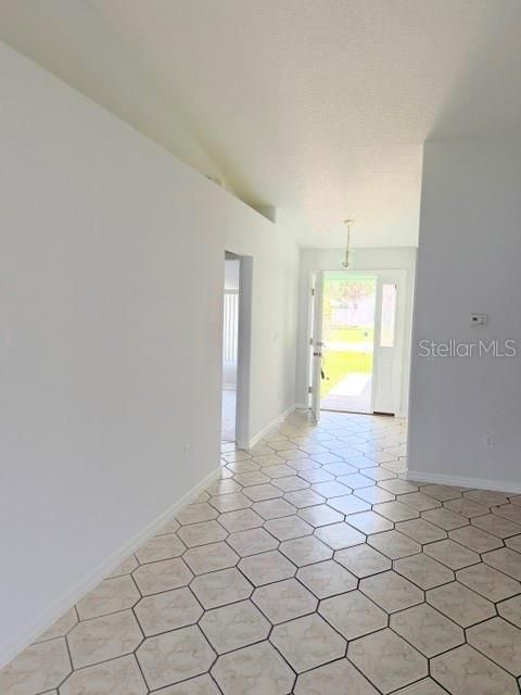 For Rent: $1,500 (3 beds, 2 baths, 1308 Square Feet)