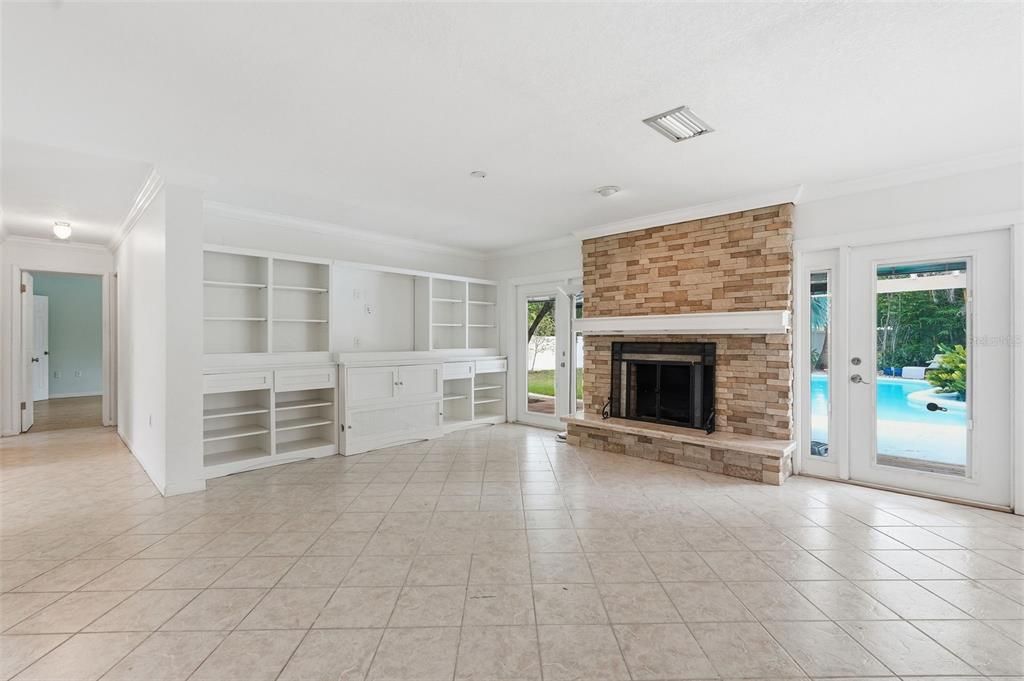 For Sale: $474,900 (4 beds, 3 baths, 2360 Square Feet)