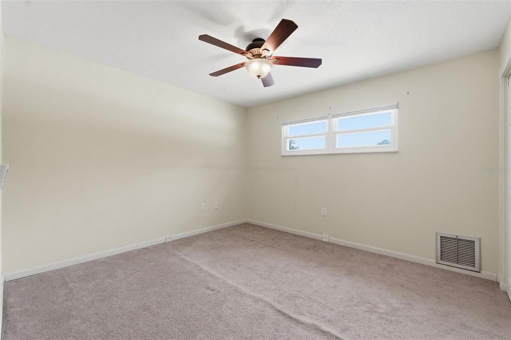 For Sale: $474,900 (4 beds, 3 baths, 2360 Square Feet)