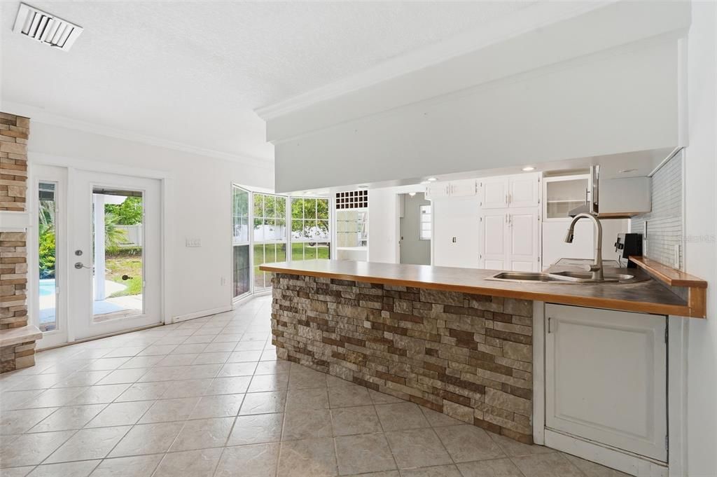 For Sale: $474,900 (4 beds, 3 baths, 2360 Square Feet)