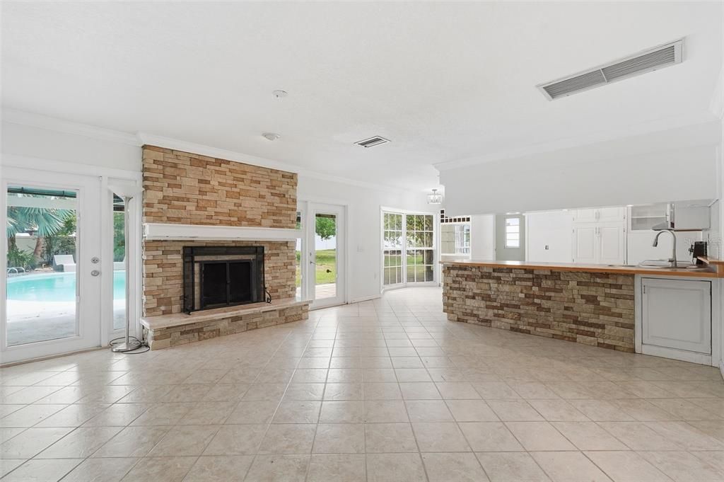 For Sale: $474,900 (4 beds, 3 baths, 2360 Square Feet)