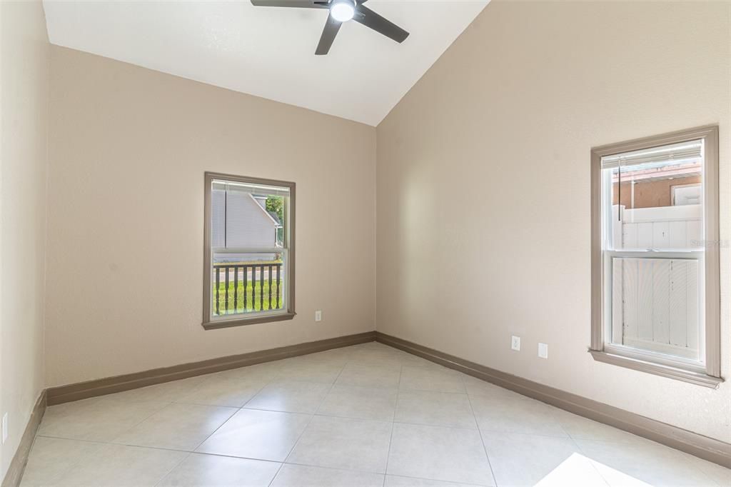For Rent: $1,950 (3 beds, 2 baths, 1478 Square Feet)