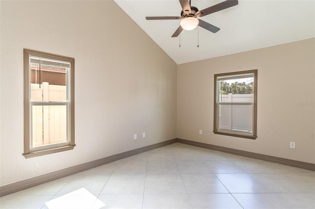 For Rent: $1,950 (3 beds, 2 baths, 1478 Square Feet)