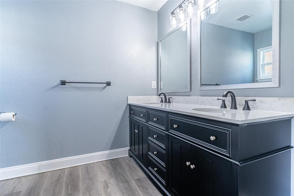 For Rent: $1,950 (3 beds, 2 baths, 1478 Square Feet)