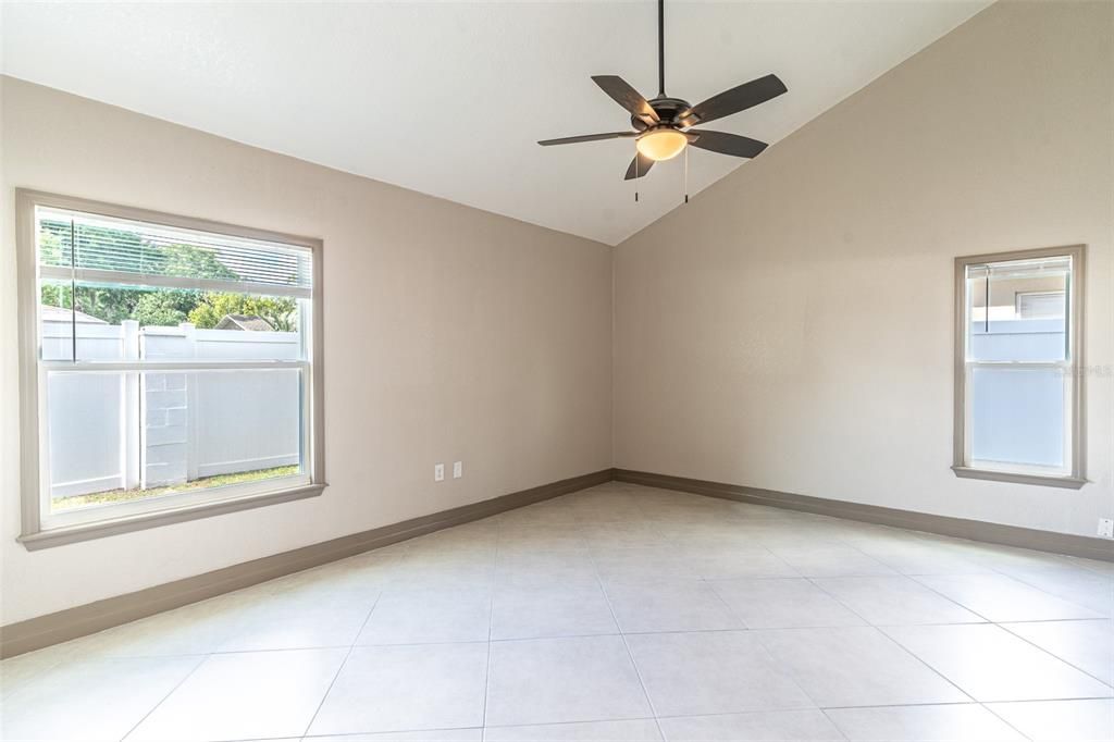 For Rent: $1,950 (3 beds, 2 baths, 1478 Square Feet)
