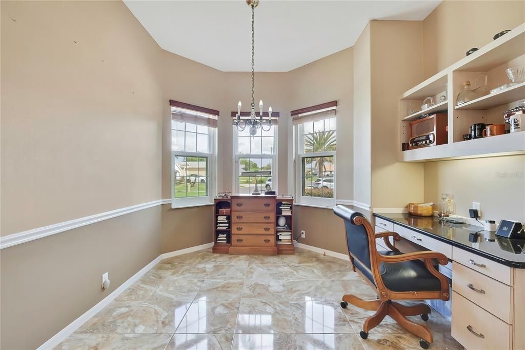 For Sale: $370,000 (2 beds, 2 baths, 2238 Square Feet)